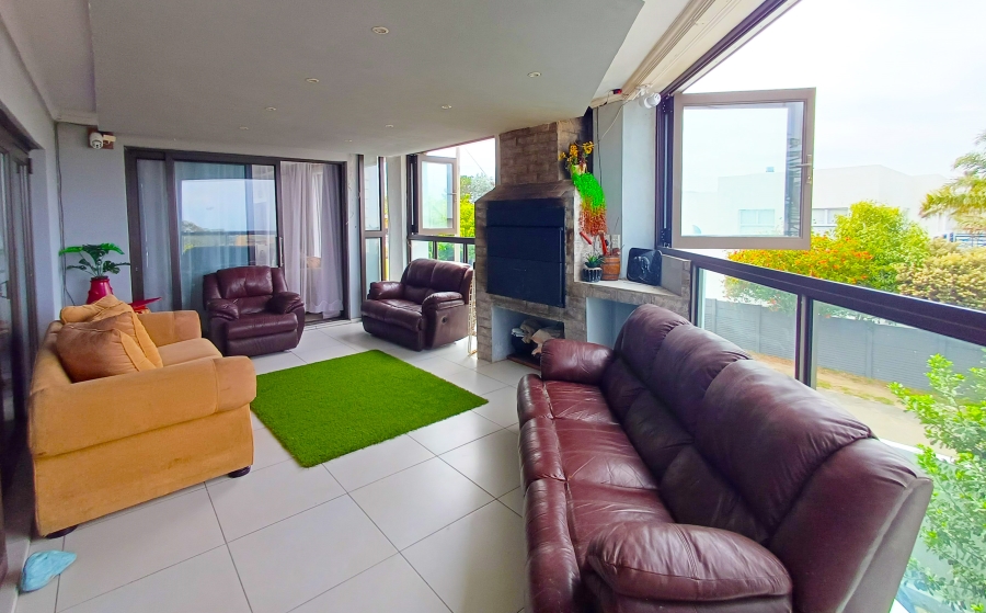 7 Bedroom Property for Sale in Kleinmond Western Cape